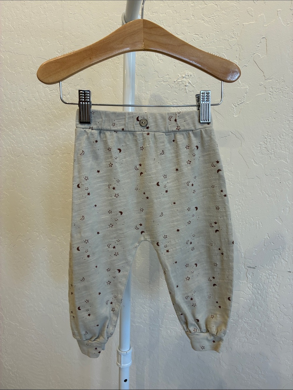 Rylee + Cru Beige Joggers with Brown Moon & Stars Print